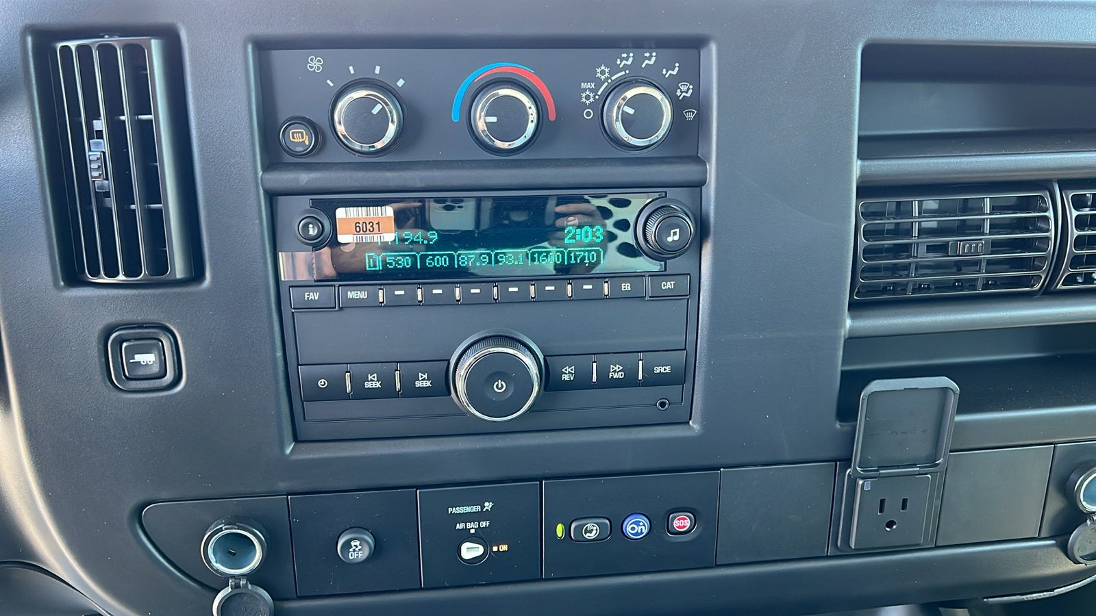 2024 Chevrolet Express Cargo 2500 WT