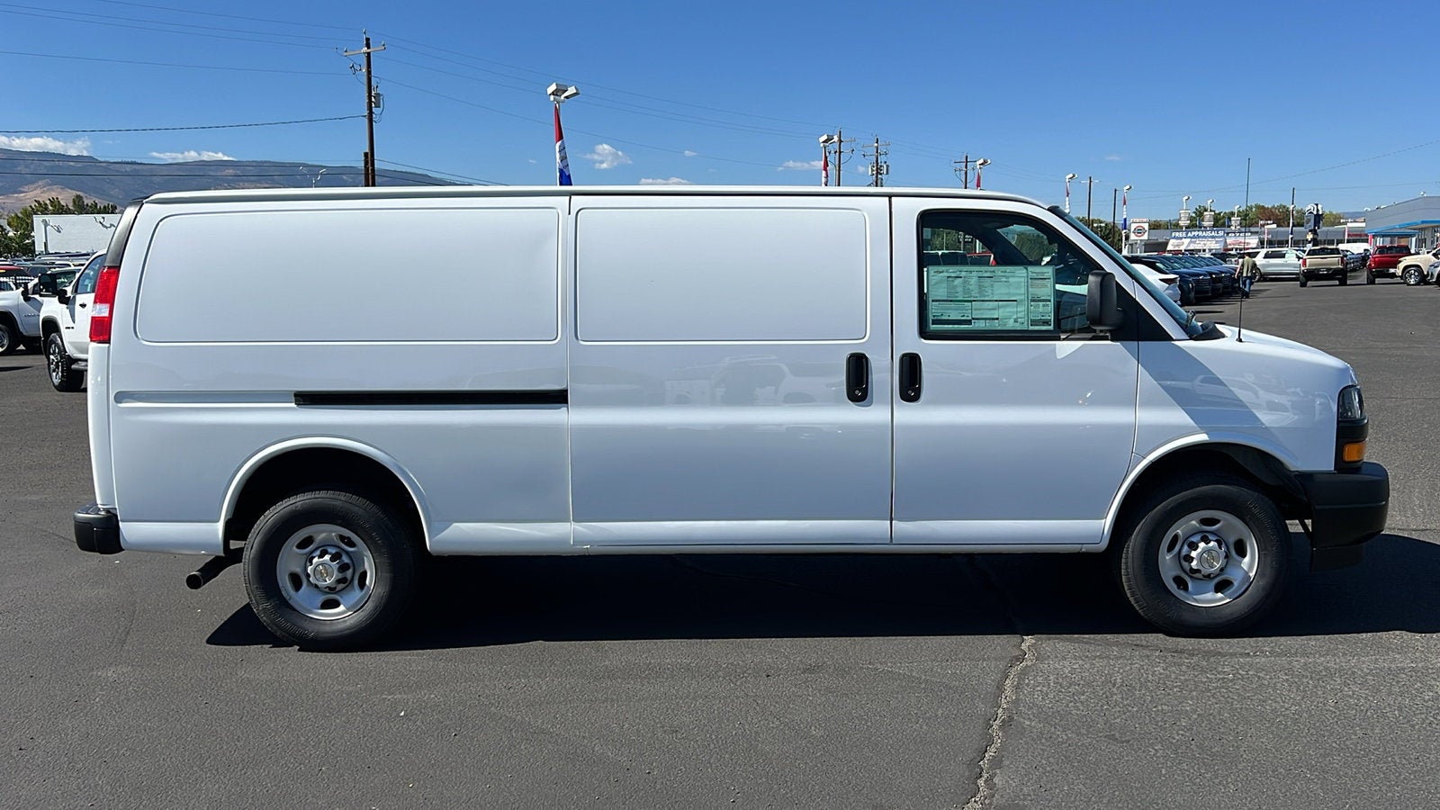 2024 Chevrolet Express Cargo 2500 WT