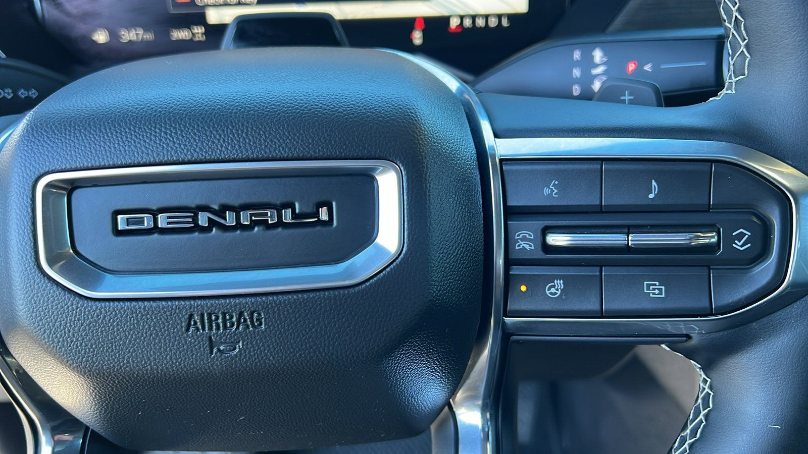 2024 GMC Acadia Denali