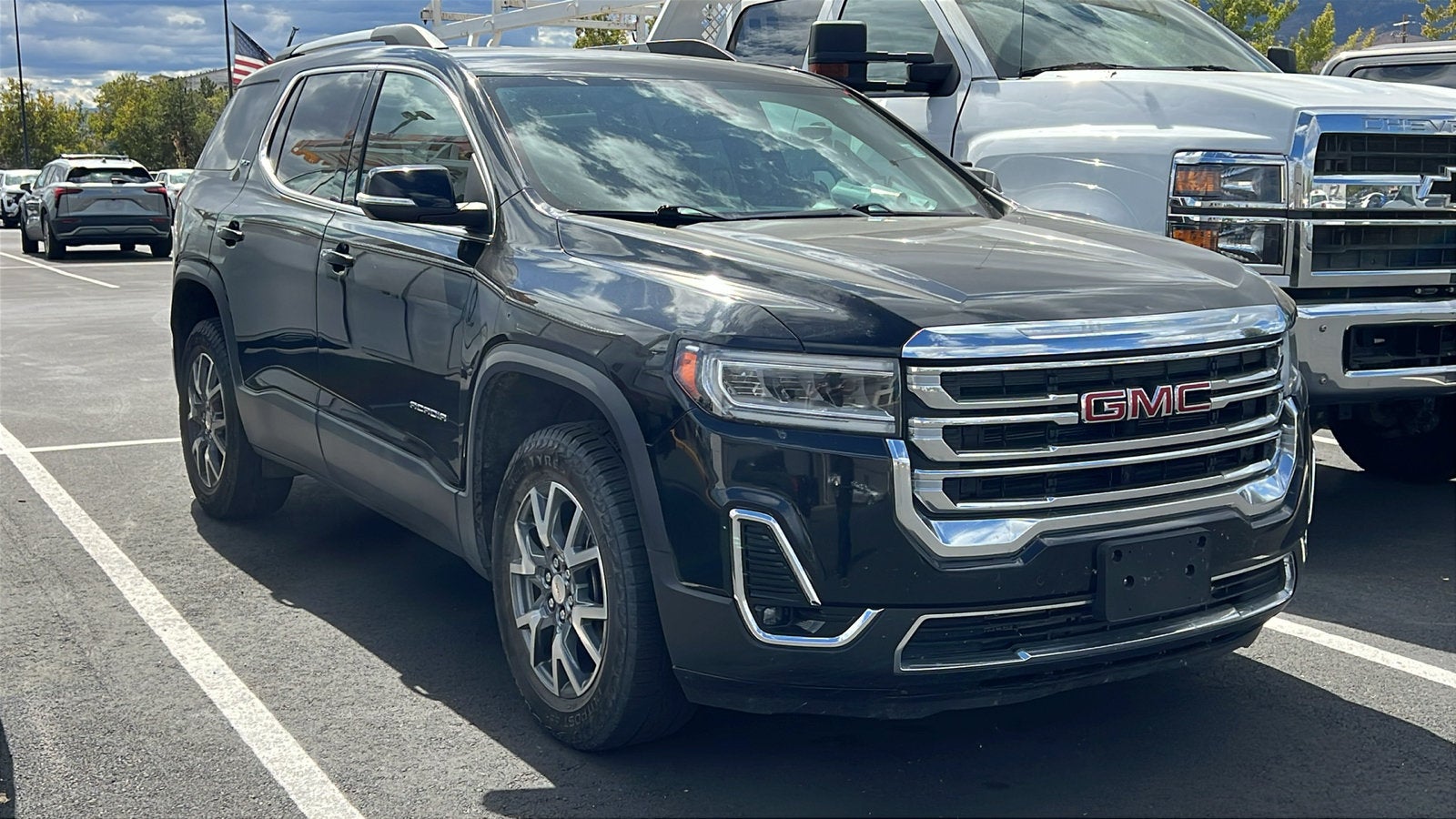 2023 GMC Acadia SLT