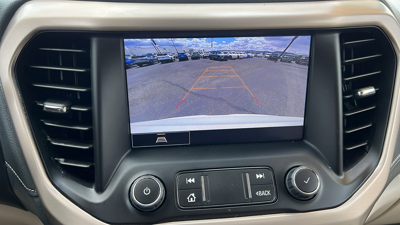 2023 GMC Acadia Denali