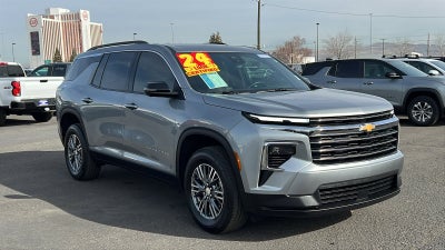 2024 Chevrolet Traverse LT