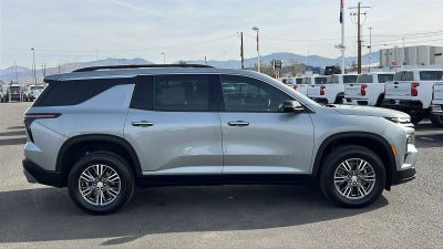 2024 Chevrolet Traverse LT