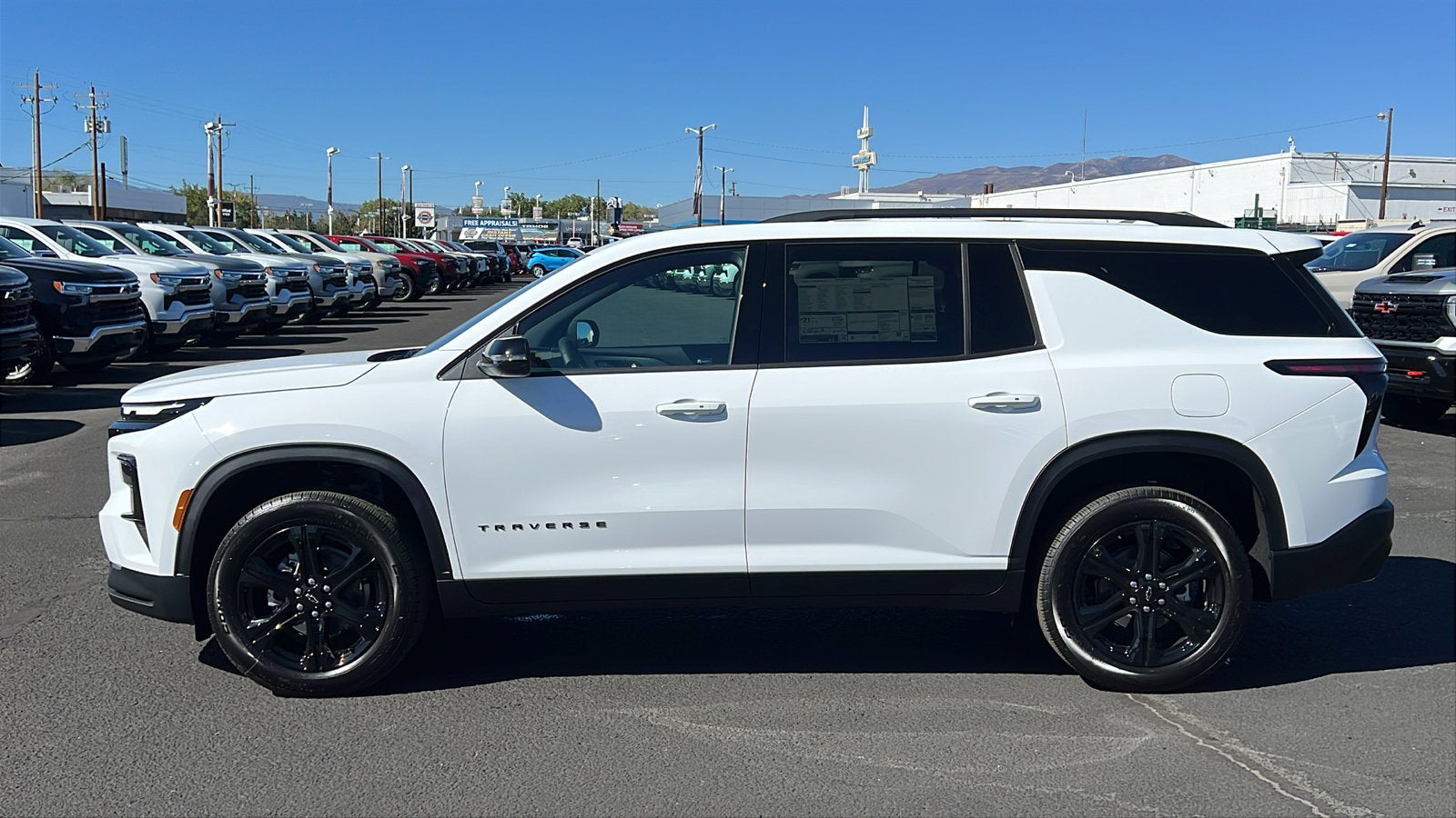 2027 Chevrolet Traverse LT