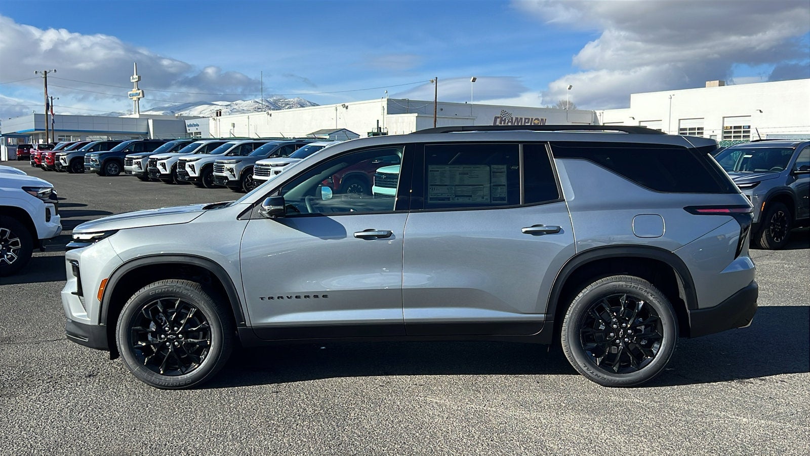 2026 Chevrolet Traverse LT