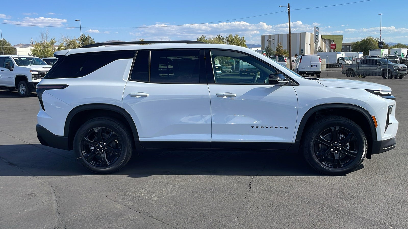2027 Chevrolet Traverse LT