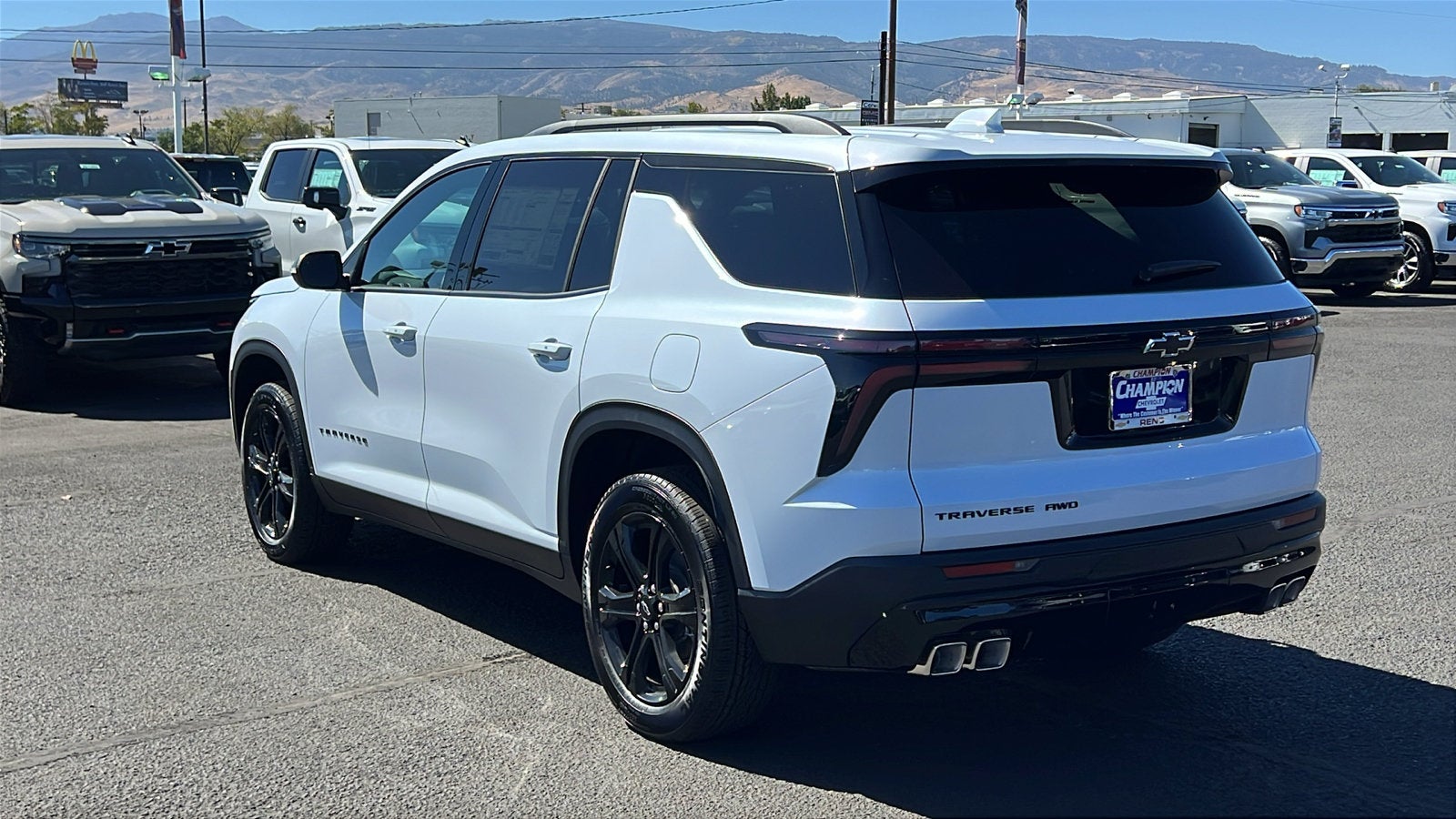 2027 Chevrolet Traverse LT