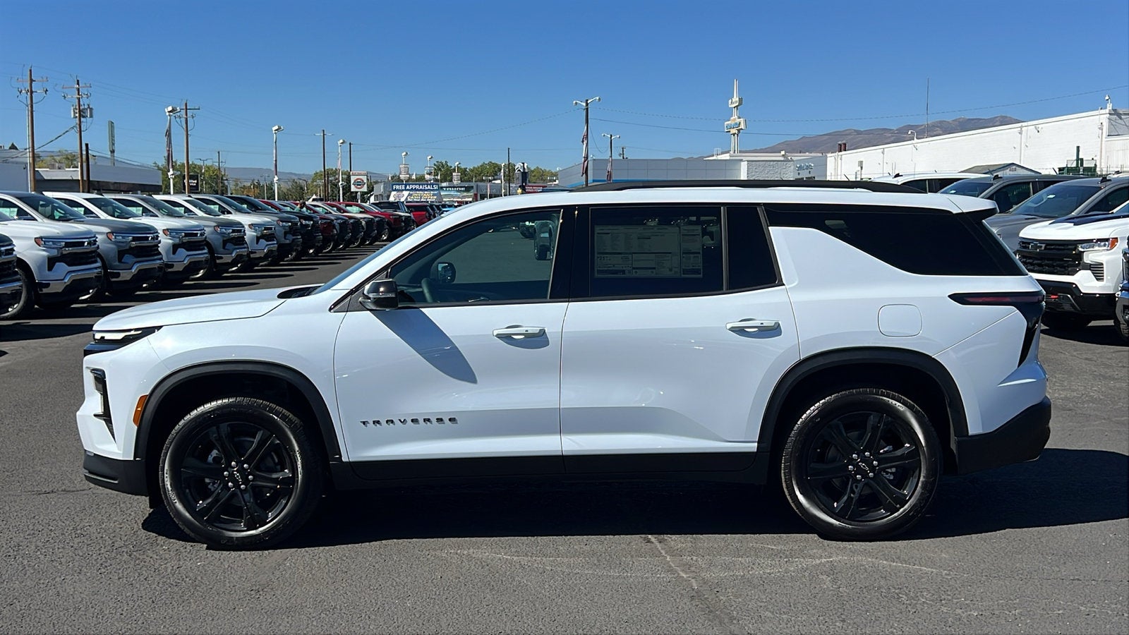2027 Chevrolet Traverse LT