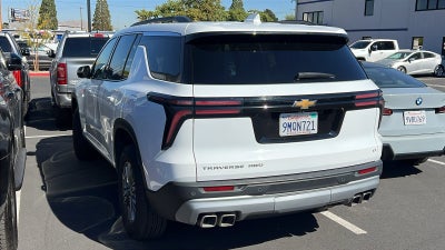 2024 Chevrolet Traverse LT