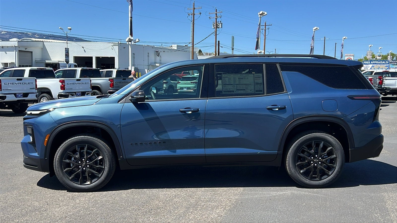2026 Chevrolet Traverse LT