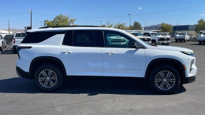 2024 Chevrolet Traverse LT