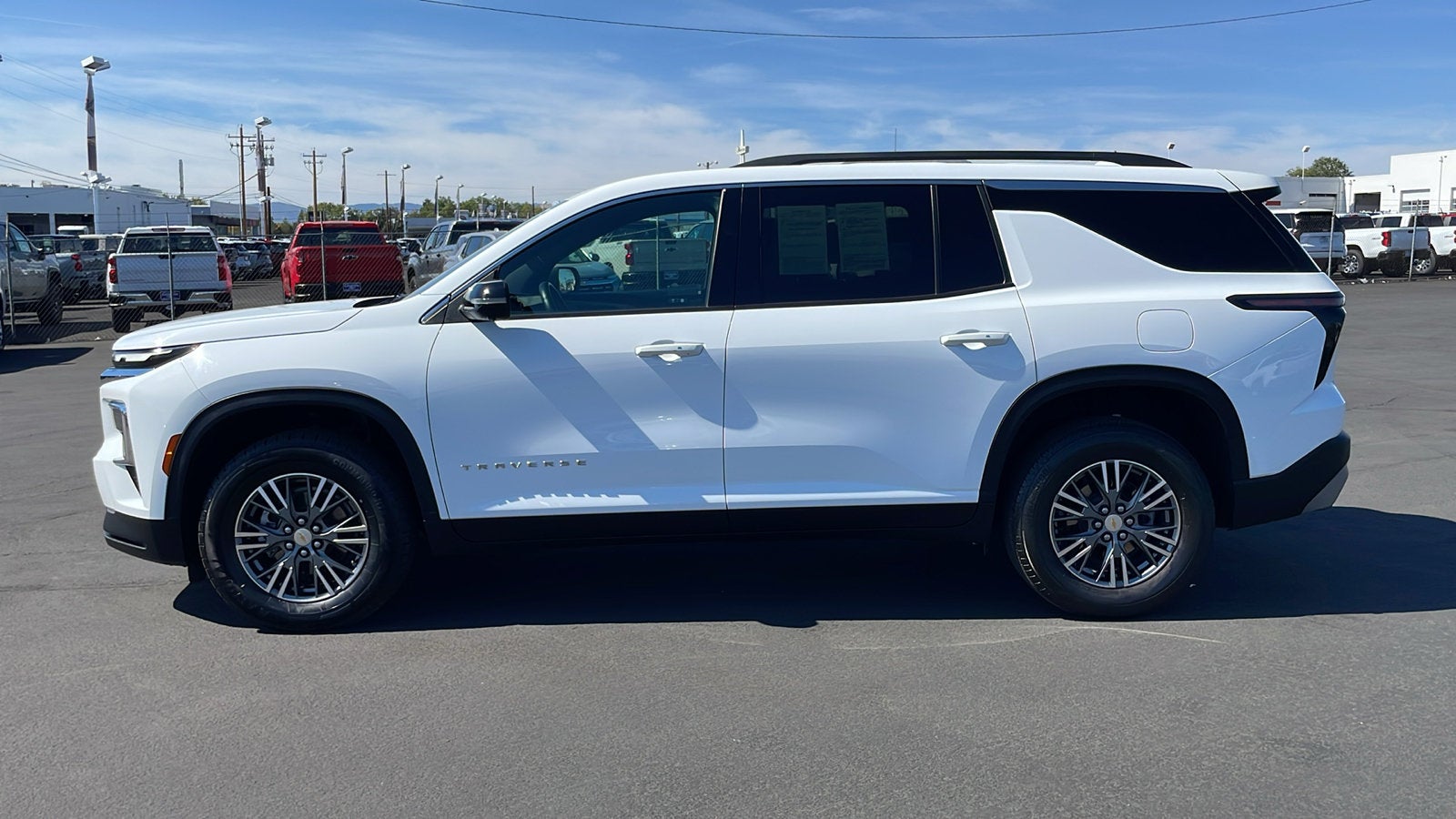2024 Chevrolet Traverse LT