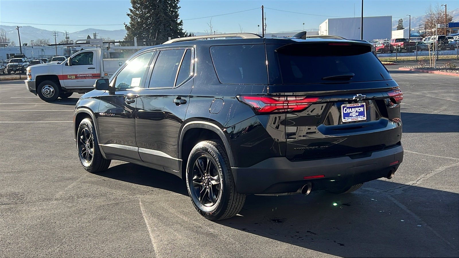 2023 Chevrolet Traverse LT Cloth