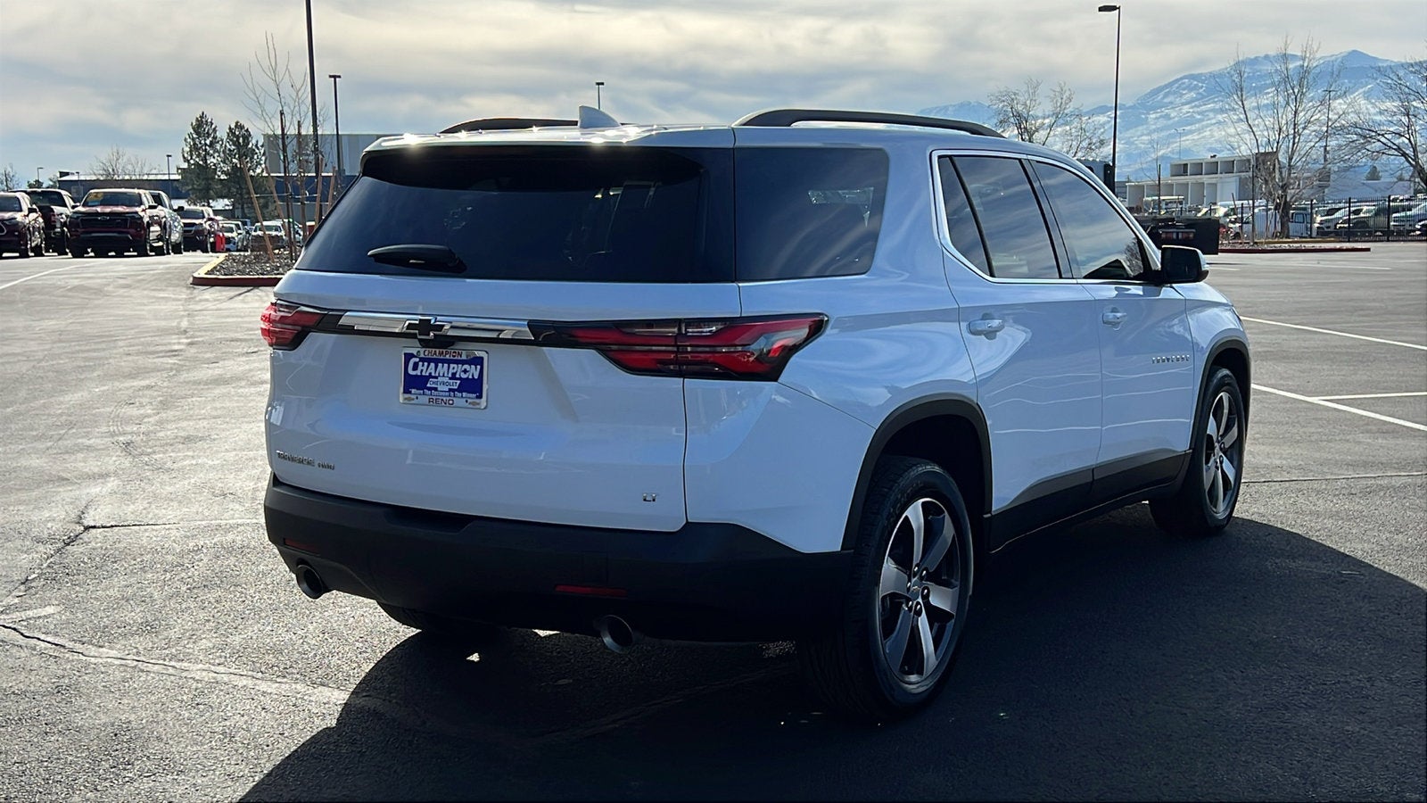 2023 Chevrolet Traverse LT Leather
