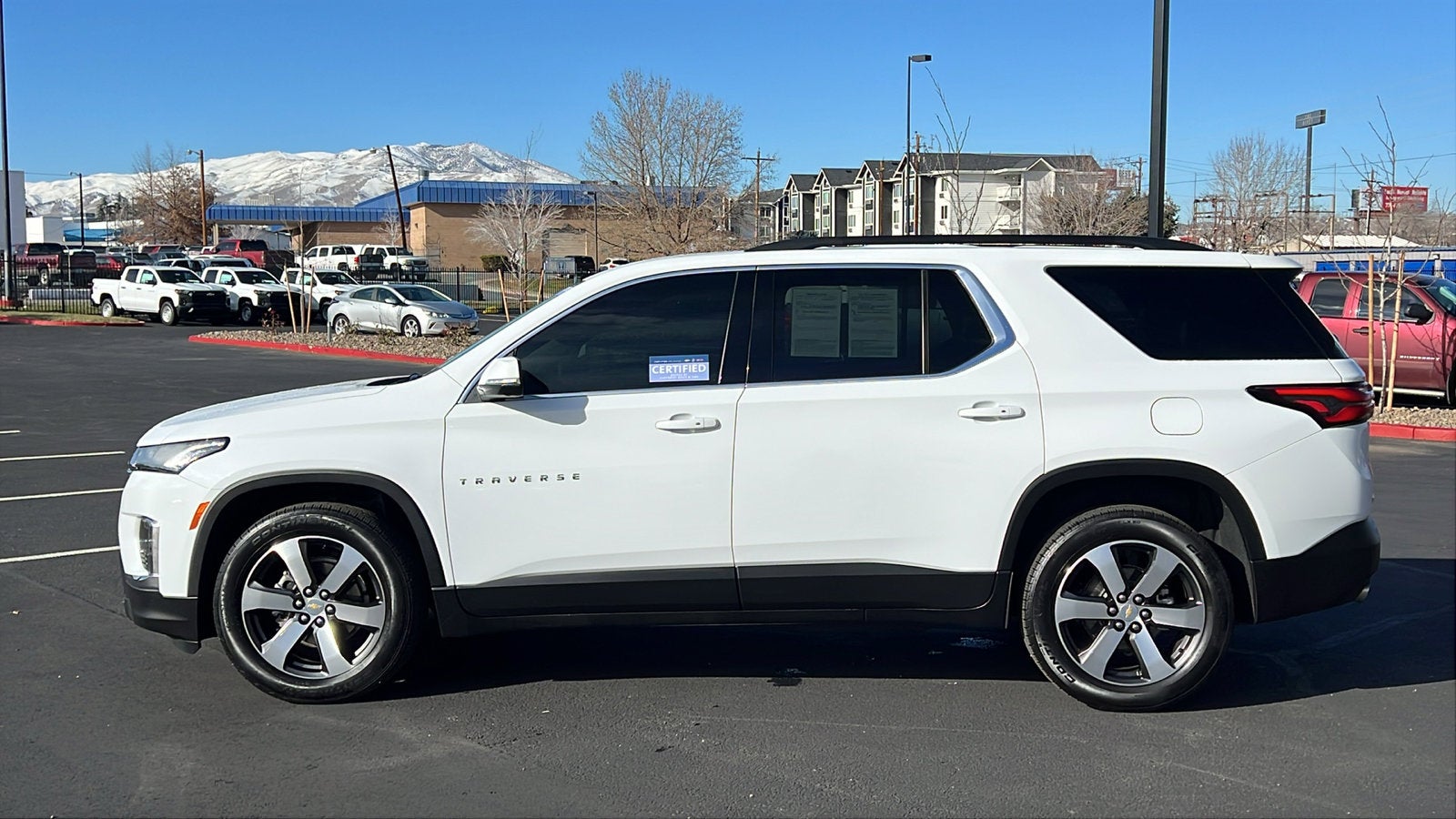 2023 Chevrolet Traverse LT Leather