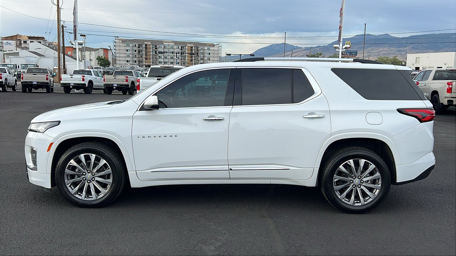 2023 Chevrolet Traverse Premier