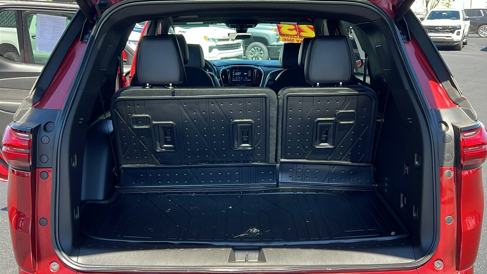 2023 Chevrolet Traverse High Country - Photo 11