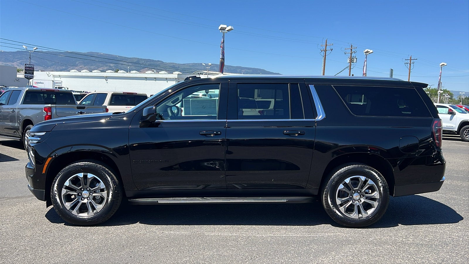 2026 Chevrolet Suburban LS