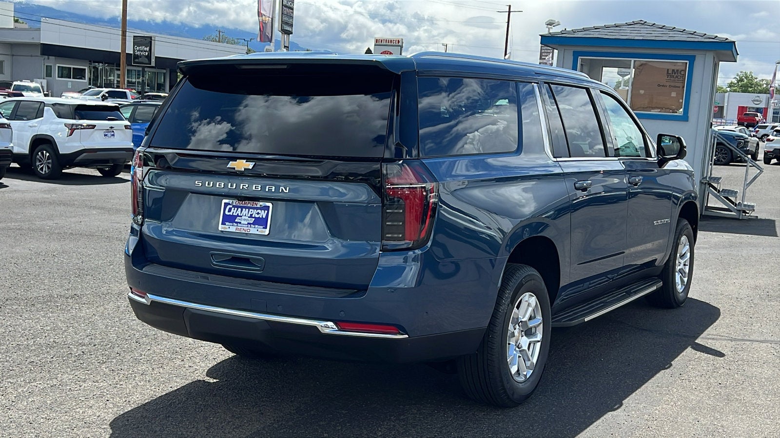 2026 Chevrolet Suburban LS