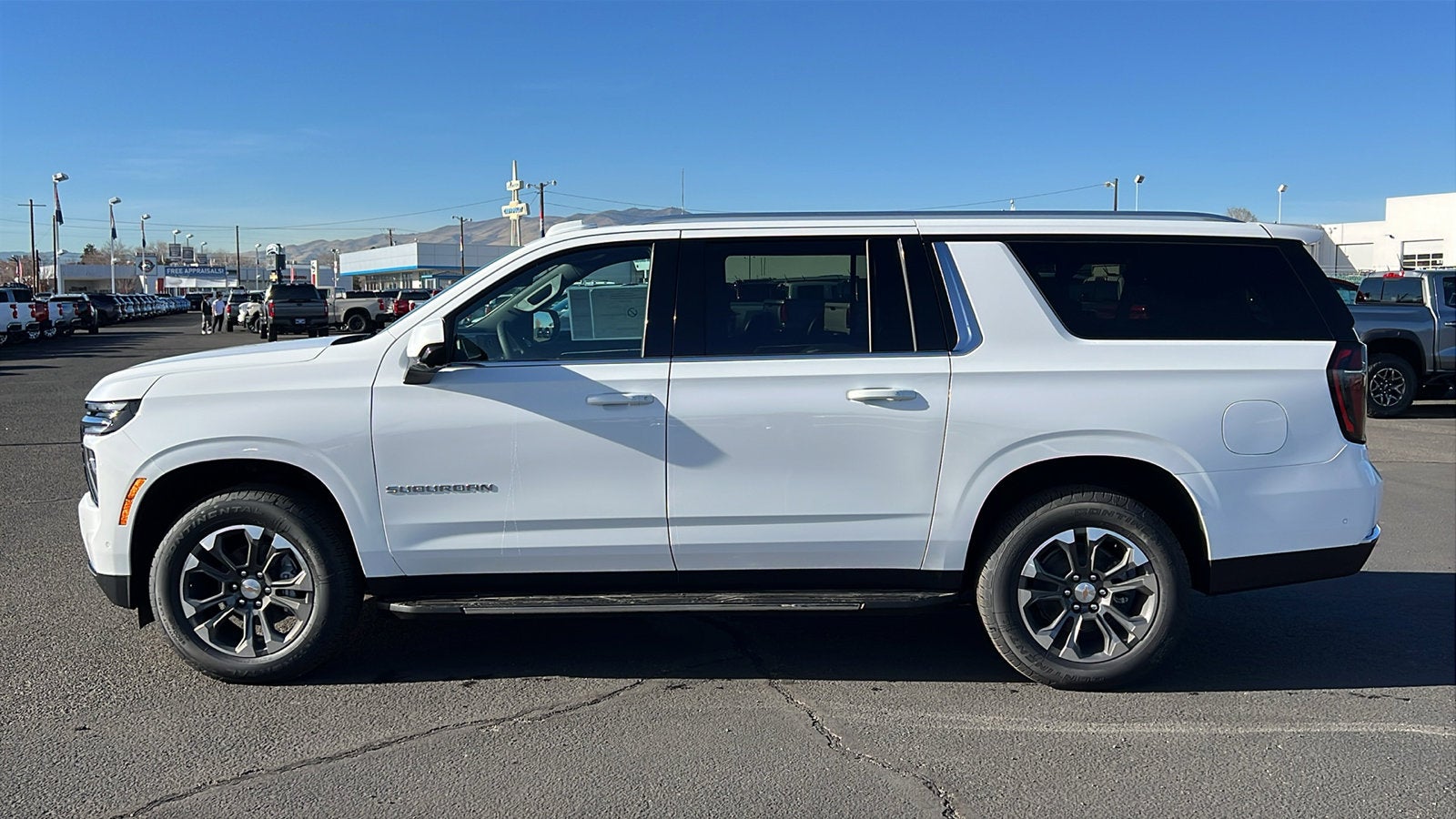 2026 Chevrolet Suburban LS