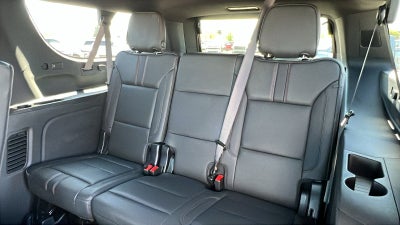 2025 Chevrolet Suburban RST