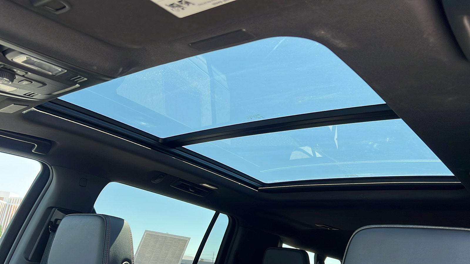 2025 Chevrolet Suburban RST