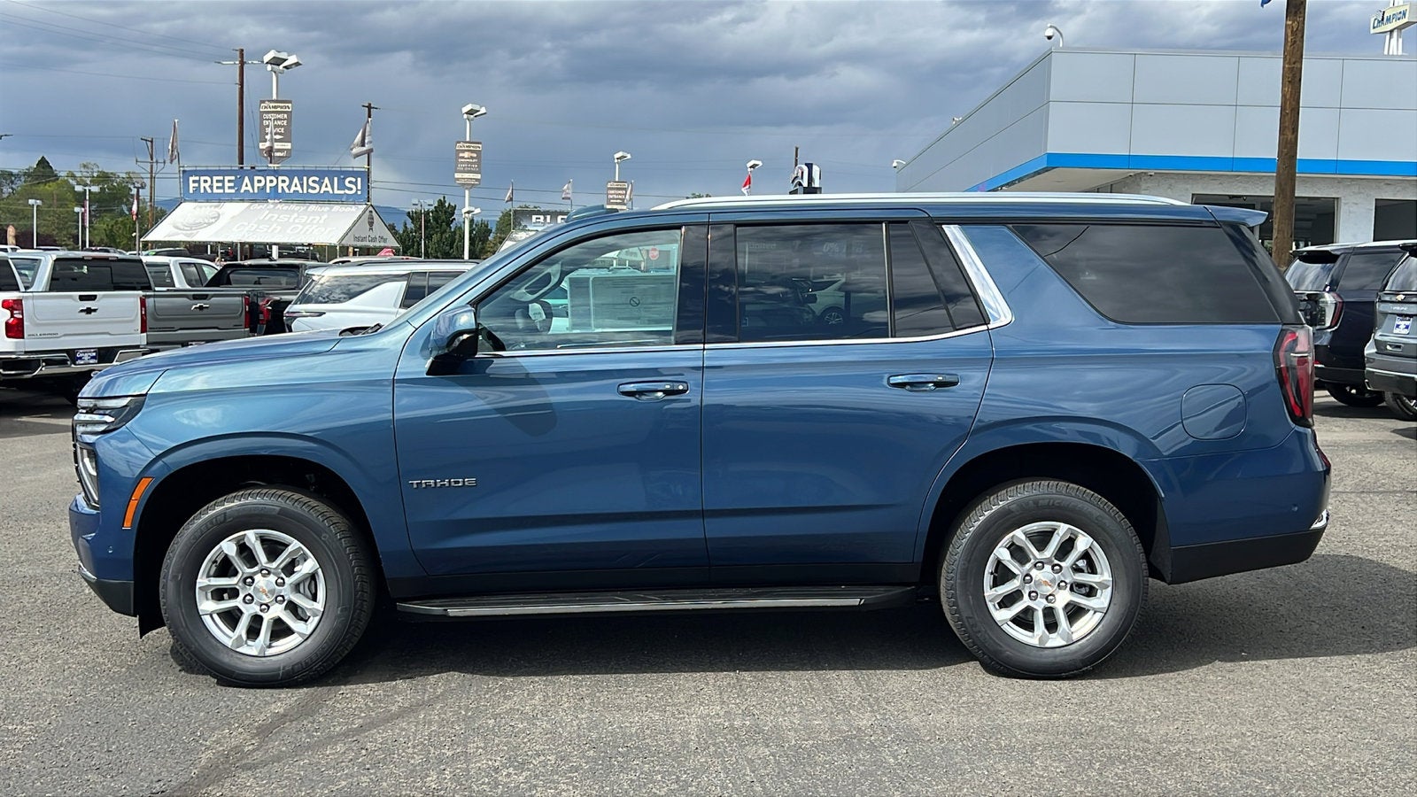 2025 Chevrolet Tahoe LS