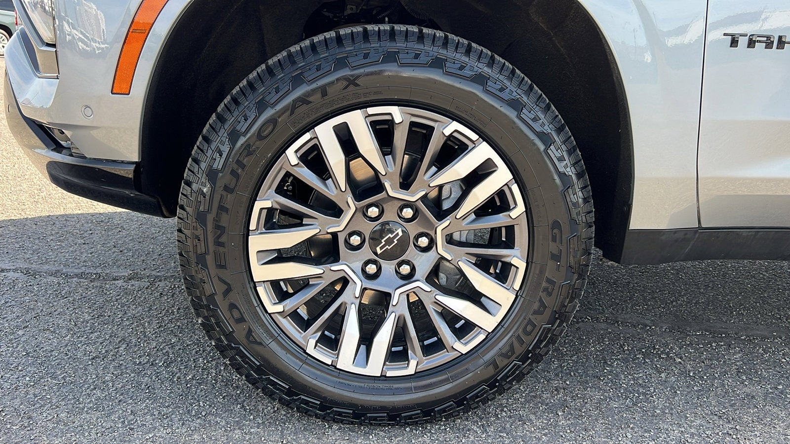 2025 Chevrolet Tahoe Z71 - Photo 10
