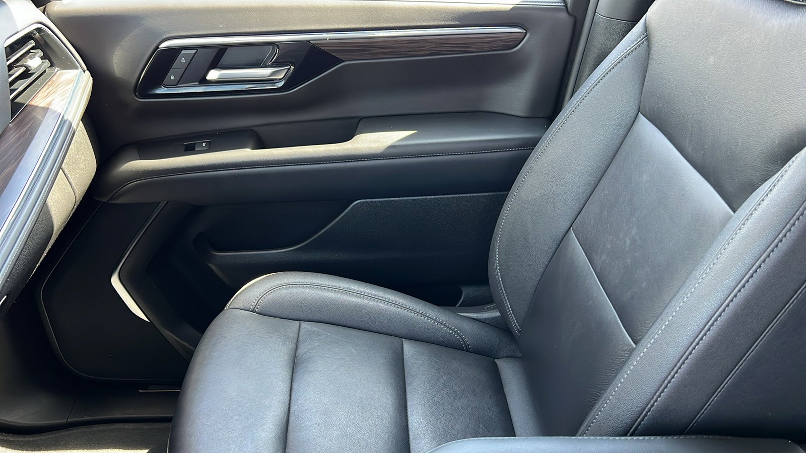 2025 Chevrolet Tahoe Z71 - Photo 21