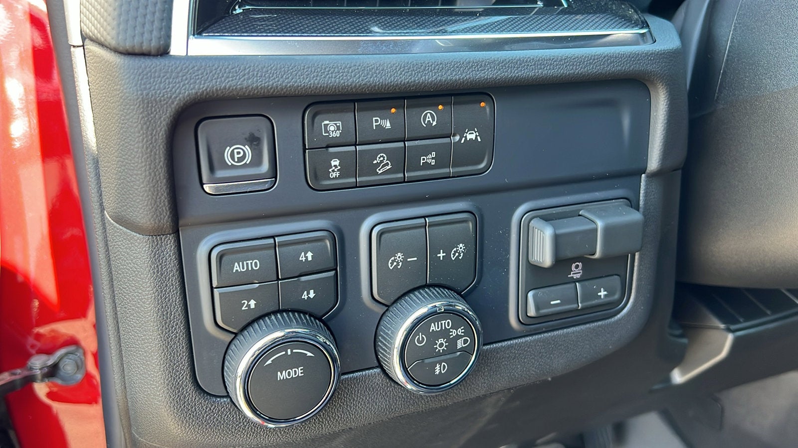 2026 Chevrolet Tahoe RST - Photo 32