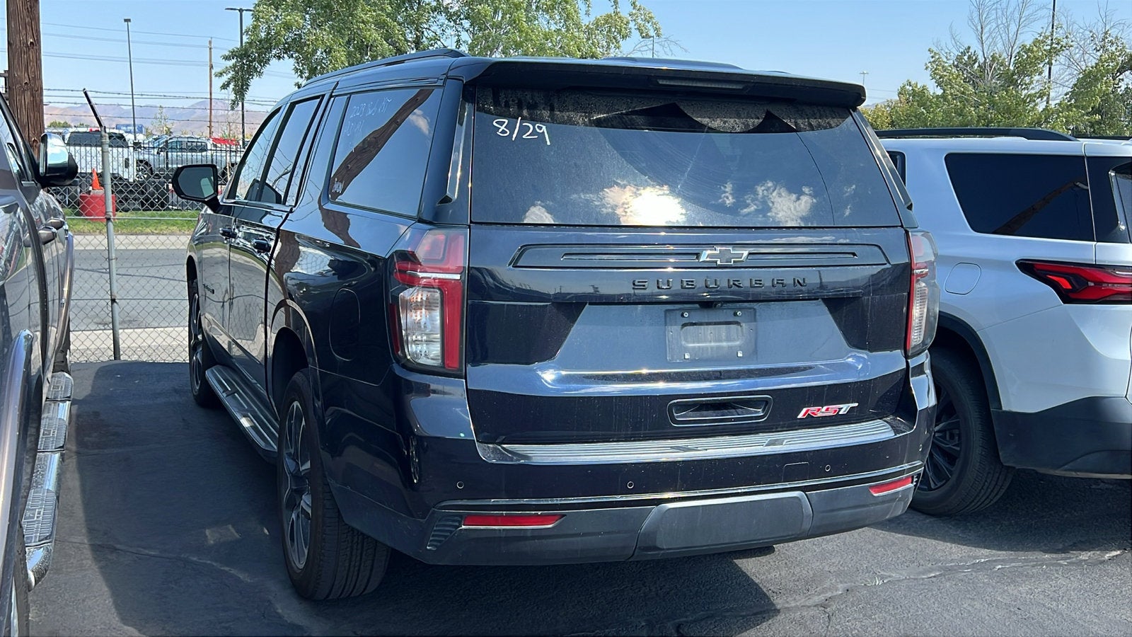 2023 Chevrolet Suburban RST