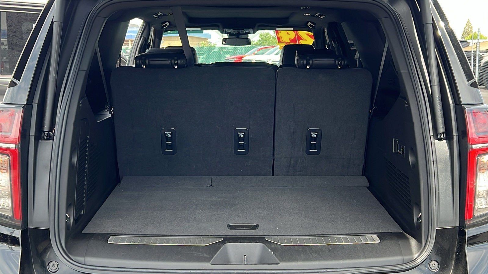2024 Chevrolet Suburban RST