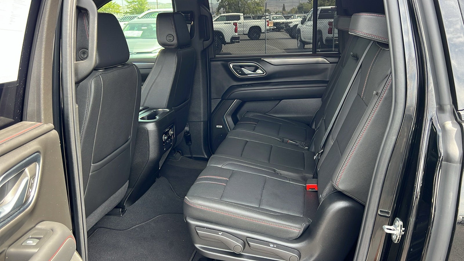 2024 Chevrolet Suburban RST