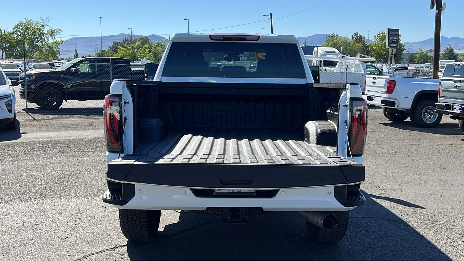 2025 GMC Sierra 2500 HD AT4