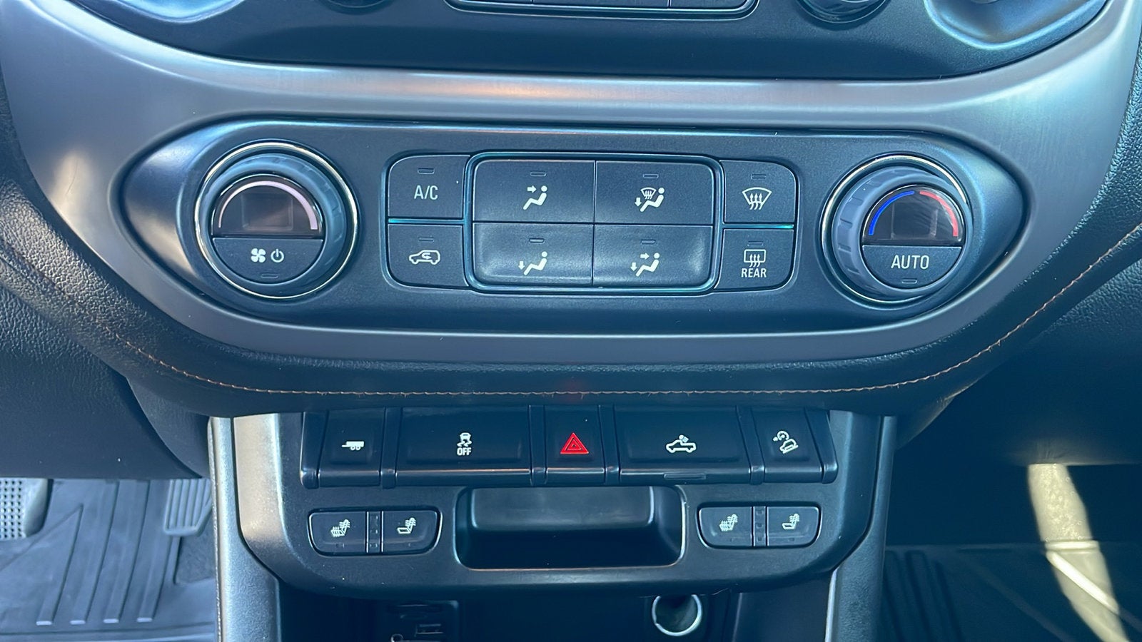 2022 GMC Canyon AT4 - Cloth
