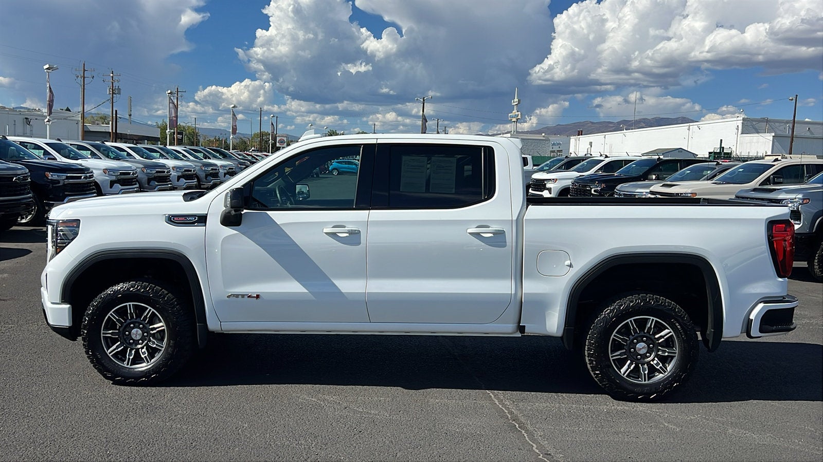 2025 GMC Sierra 1500 AT4