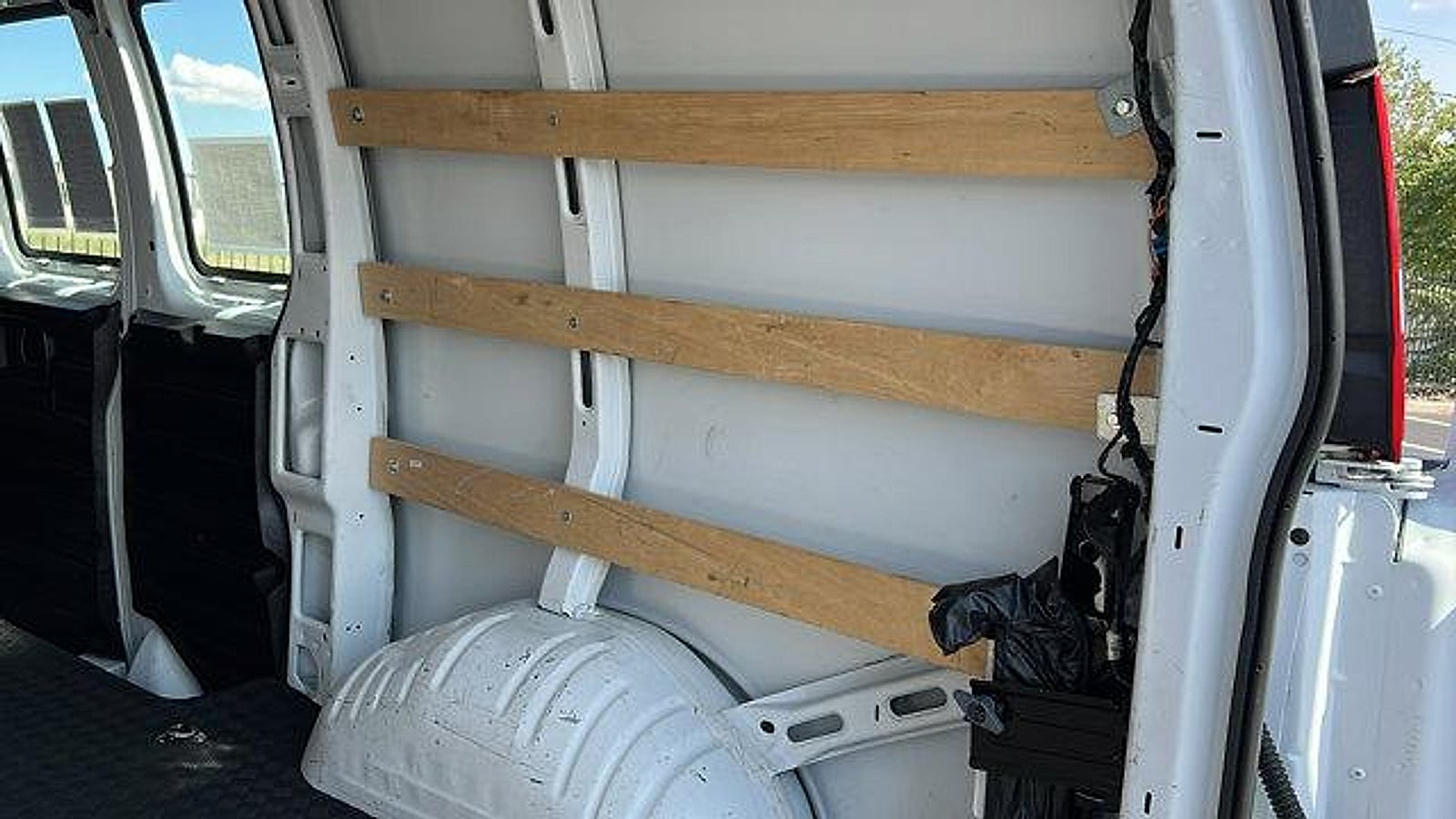 2023 GMC Savana Cargo 2500 Work Van