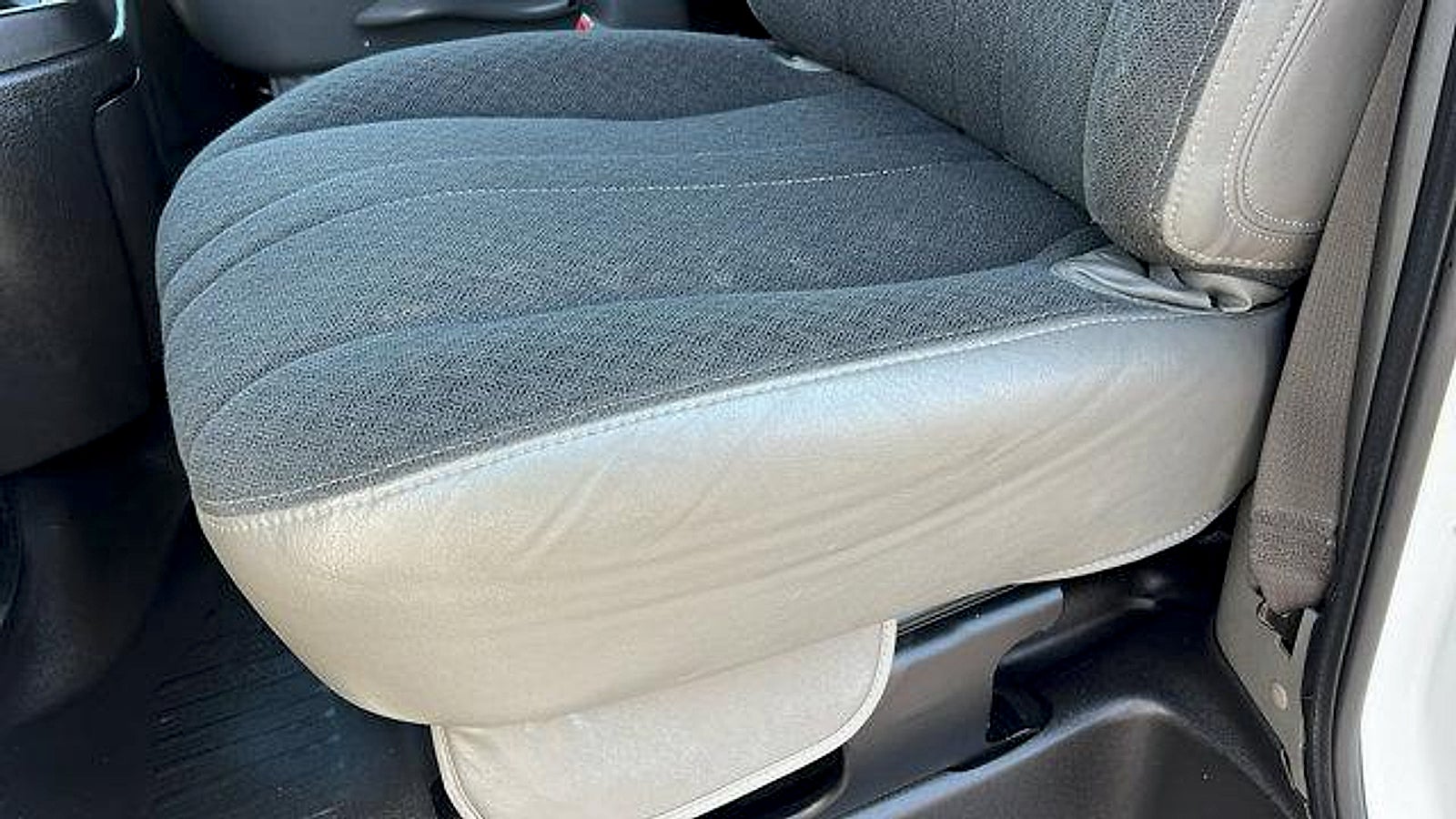 2023 GMC Savana Cargo 2500 Work Van