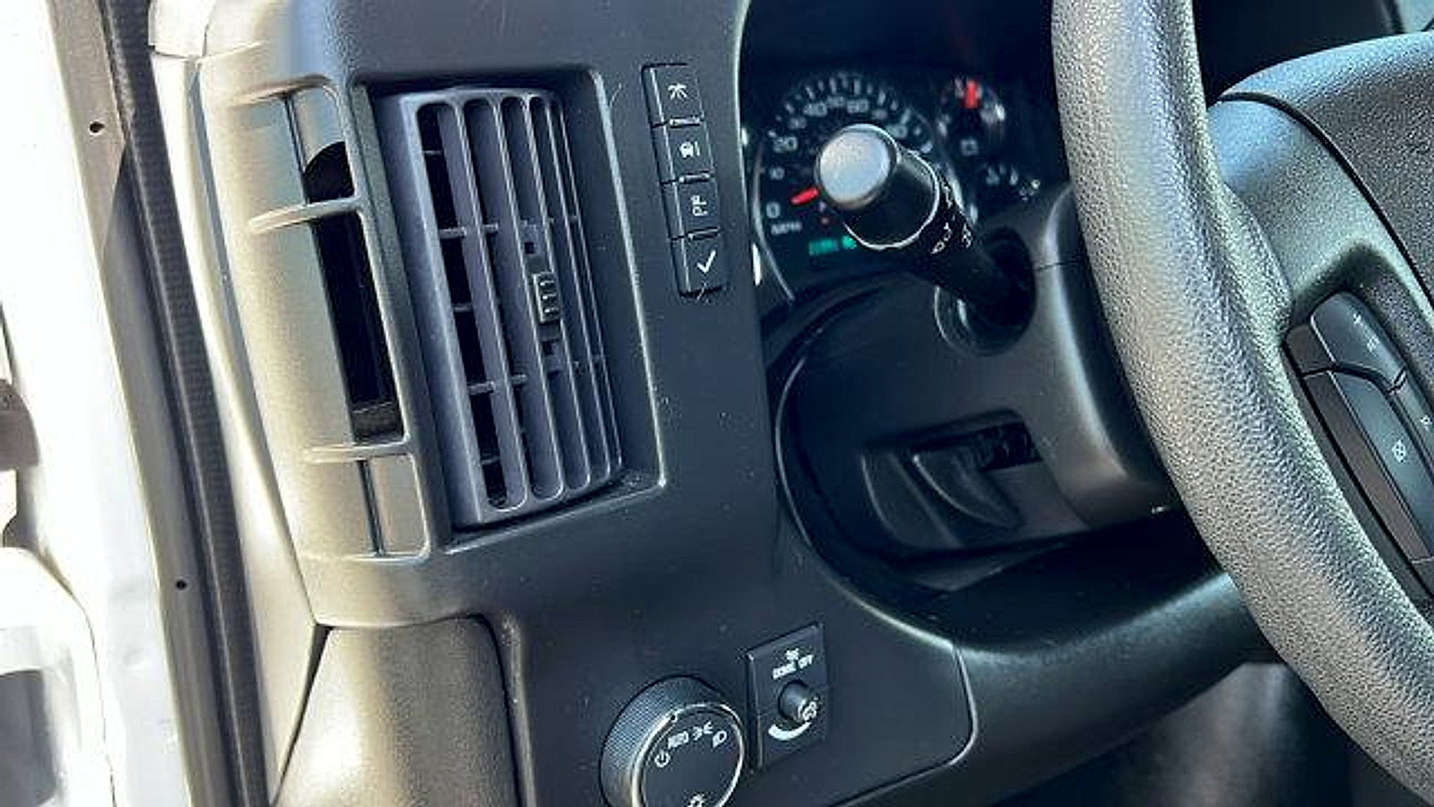 2023 GMC Savana Cargo 2500 Work Van