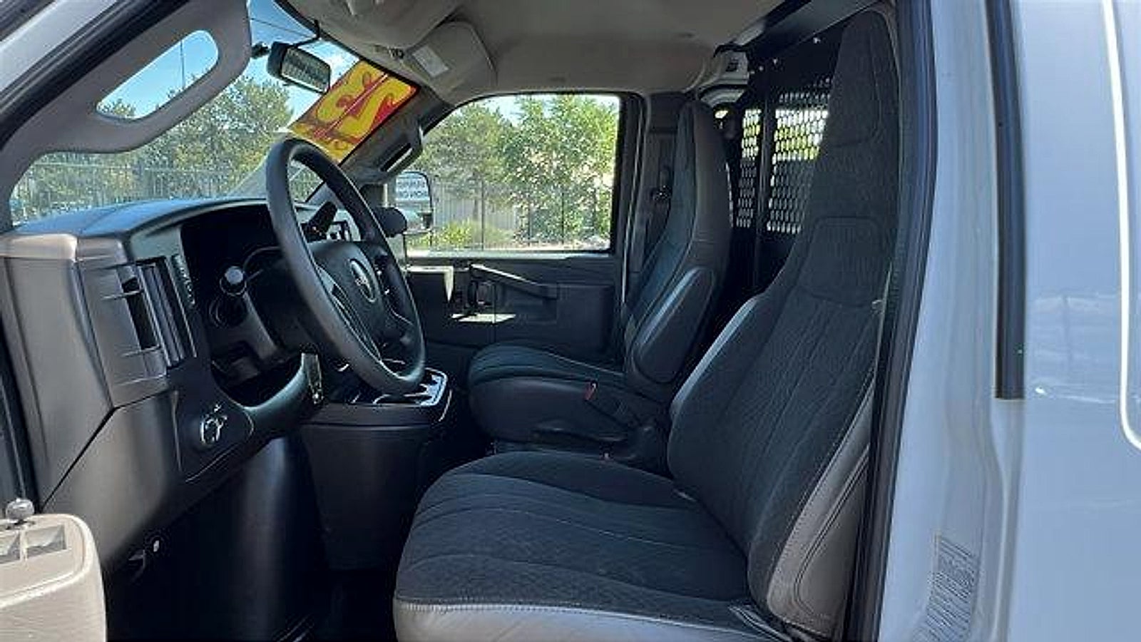 2023 GMC Savana Cargo 2500 Work Van