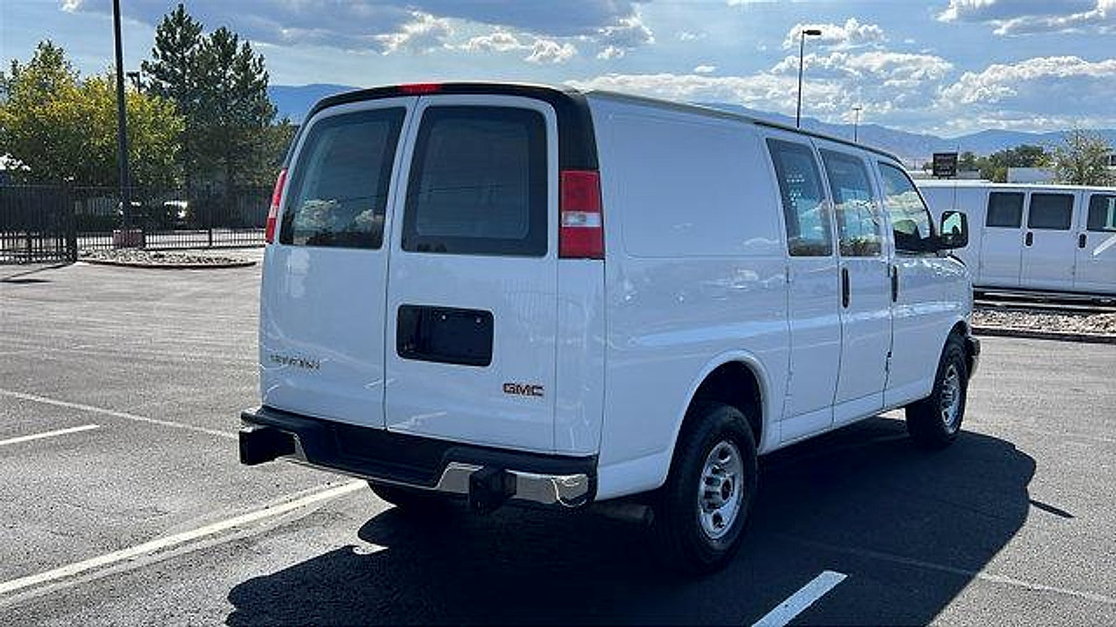 2023 GMC Savana Cargo 2500 Work Van
