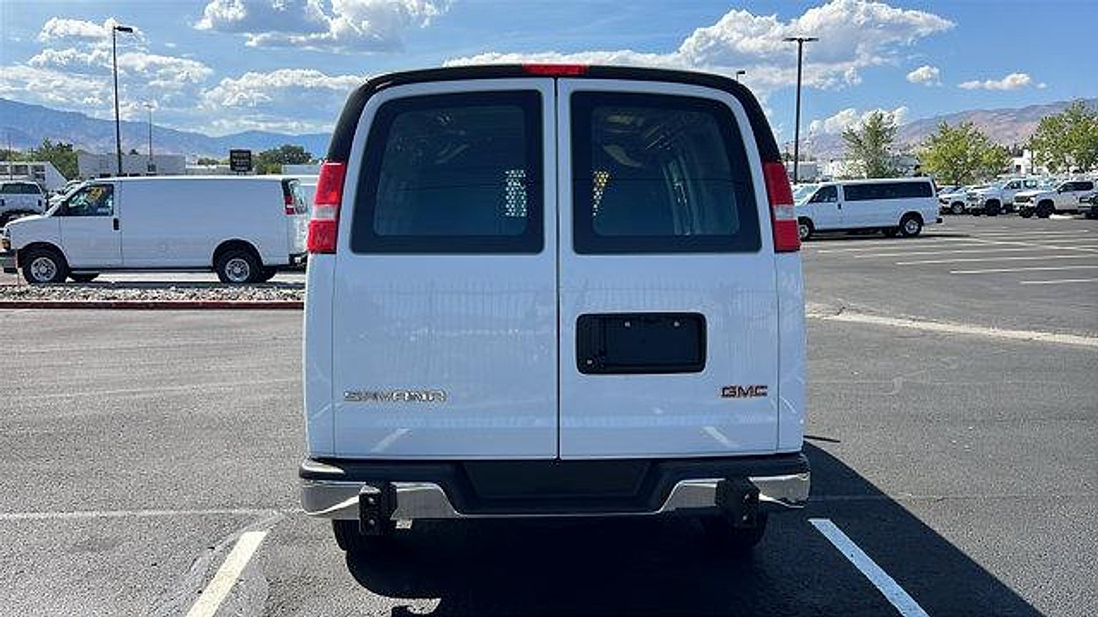 2023 GMC Savana Cargo 2500 Work Van