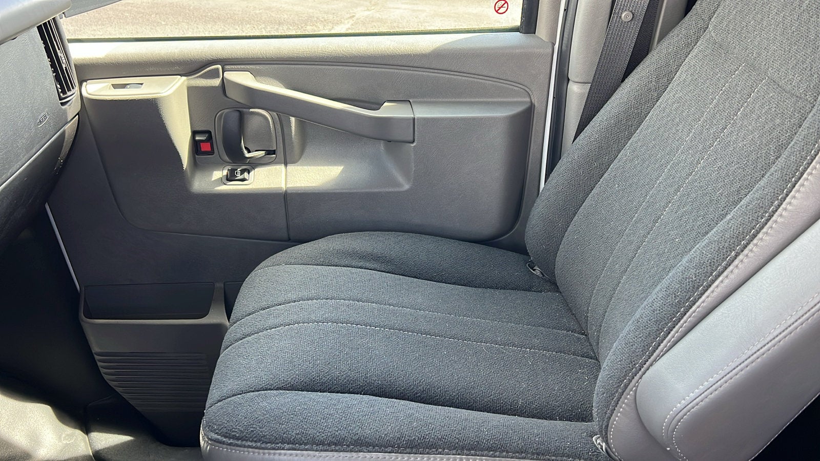 2024 GMC Savana Cargo Work Van - Photo 16