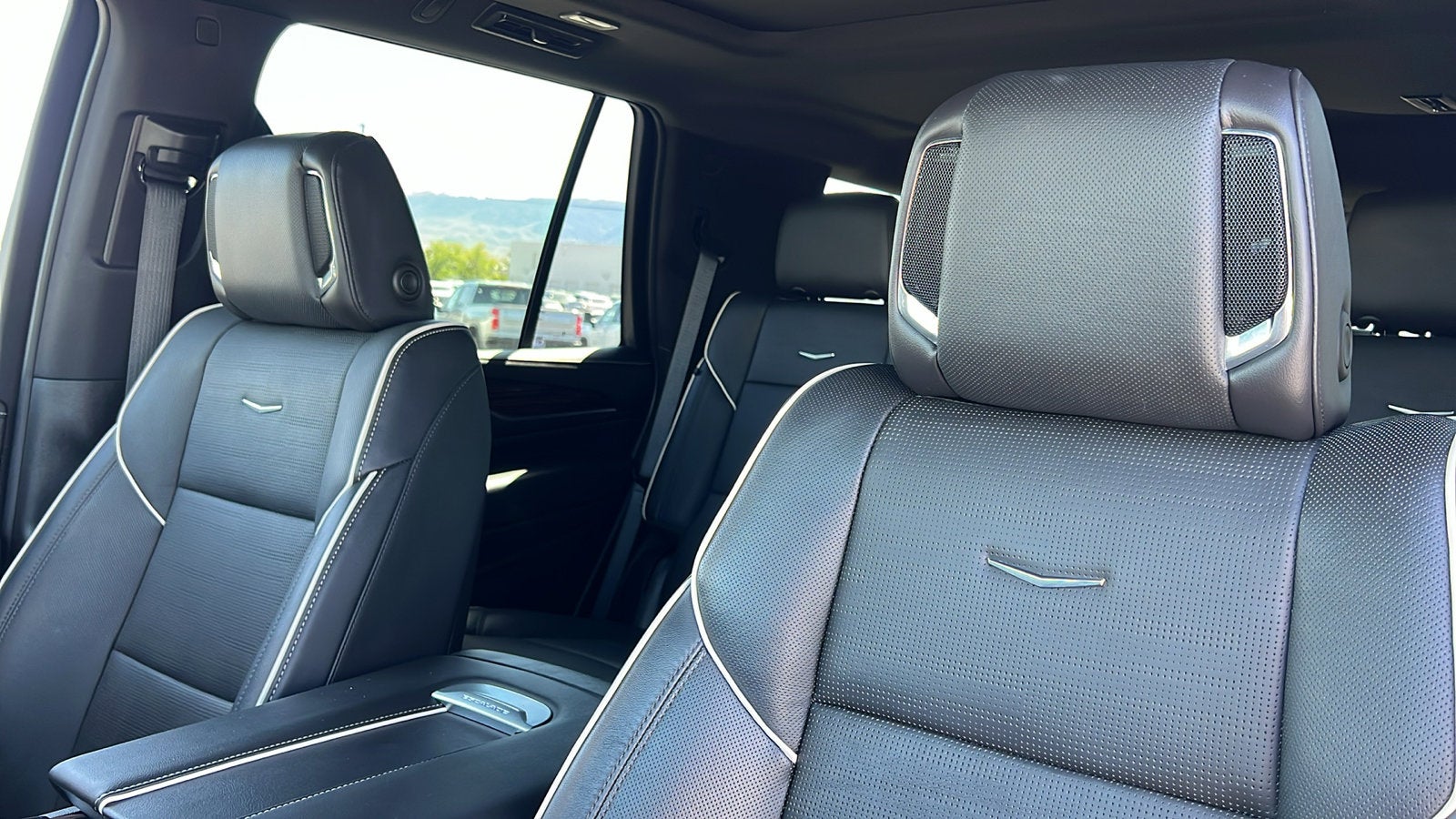 2023 Cadillac Escalade Premium Luxury - Photo 23
