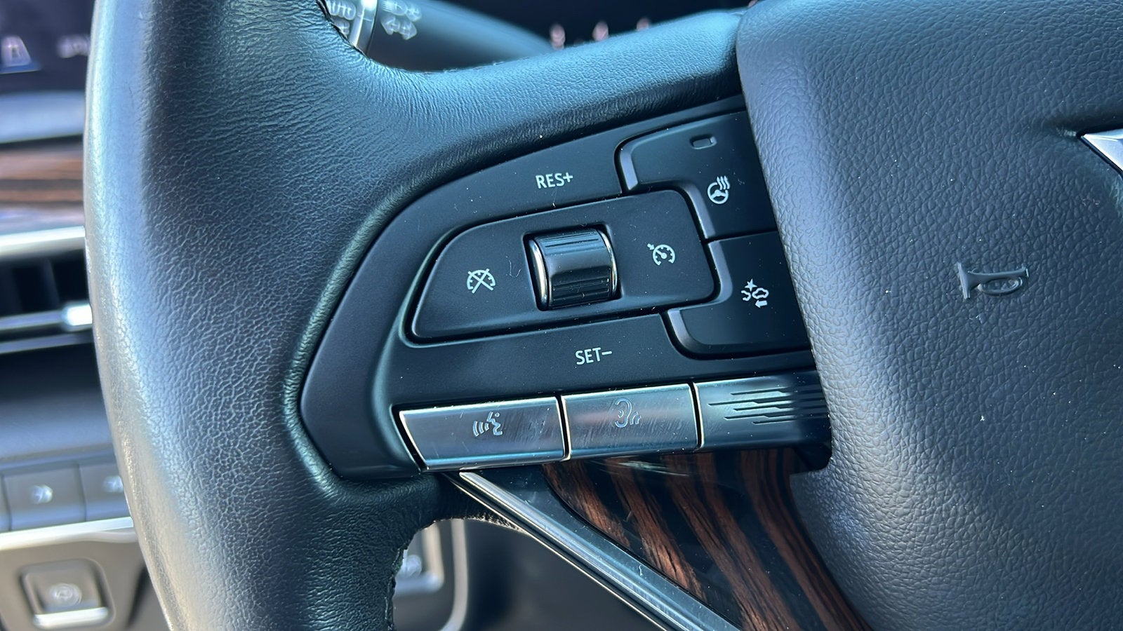 2023 Cadillac Escalade Premium Luxury - Photo 28