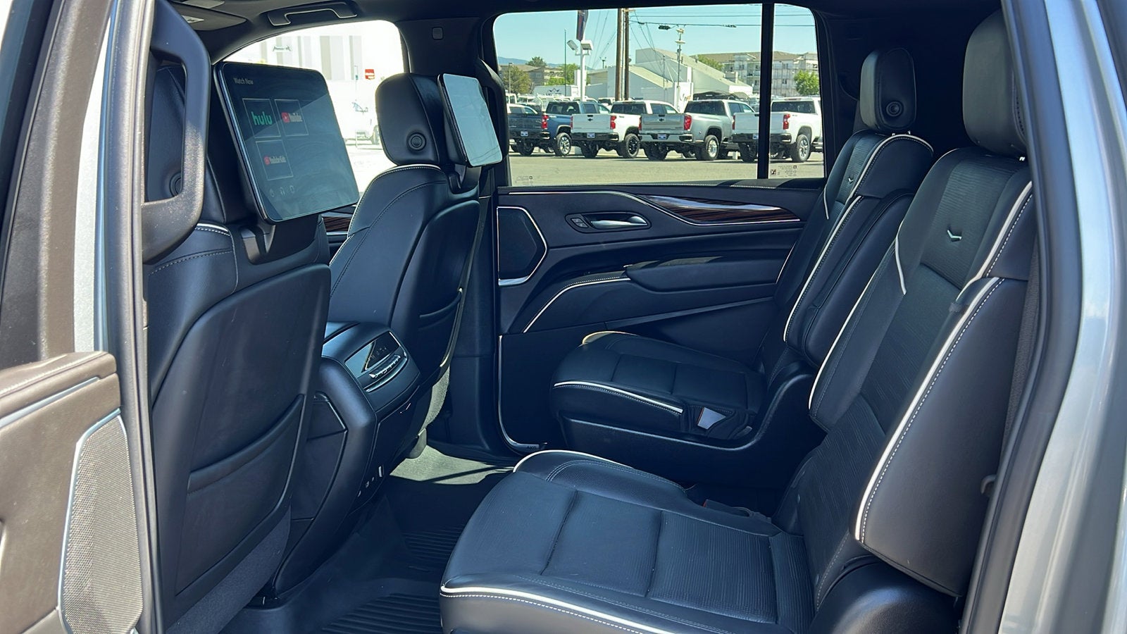 2024 Cadillac Escalade ESV Premium Luxury