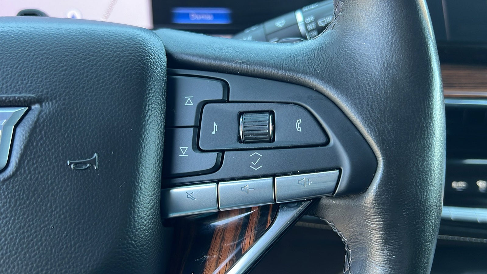 2024 Cadillac Escalade ESV Premium Luxury