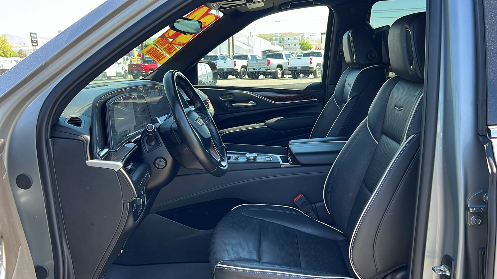 2024 Cadillac Escalade ESV Premium Luxury