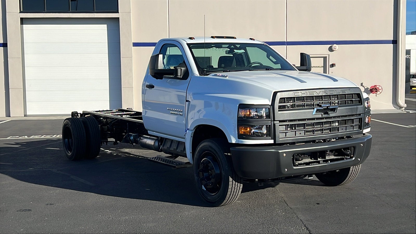 2025 Chevrolet Silverado 5500 HD Work Truck