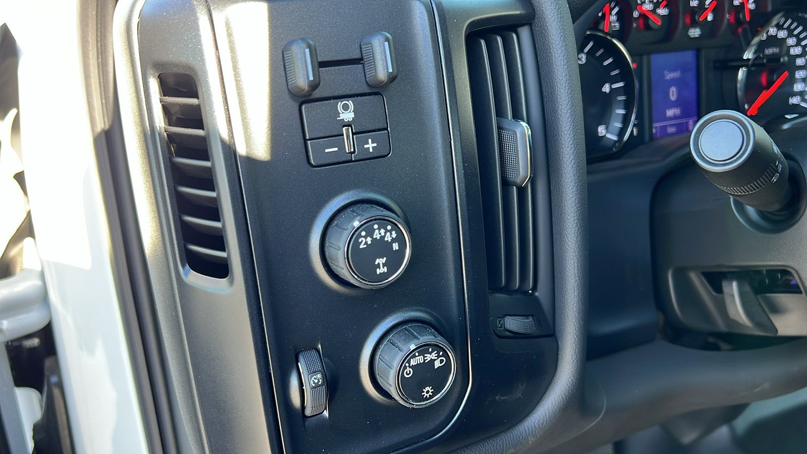 2025 Chevrolet Silverado 5500 HD Work Truck